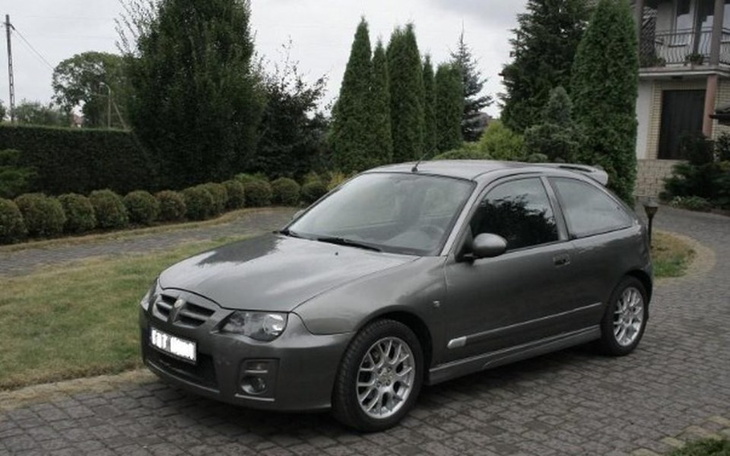 Zbiórka MG ZR / Samochód marzeń - zdjęcie główne