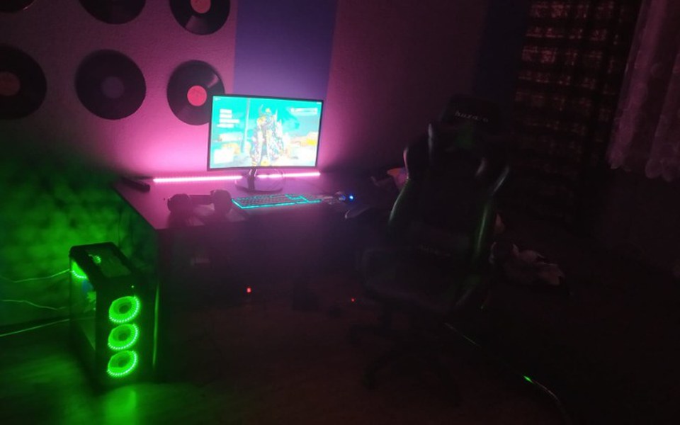 
        Zbiórka wymarzony streaming setup kumpla - zdjęcie główne
    
