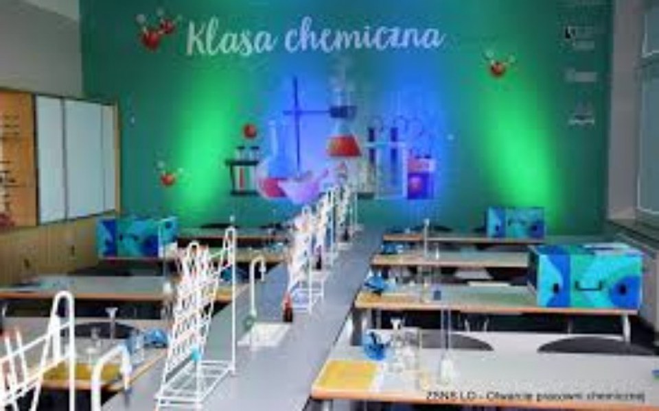 
        Zbiórka na pracownie chemicznom - zdjęcie główne
    