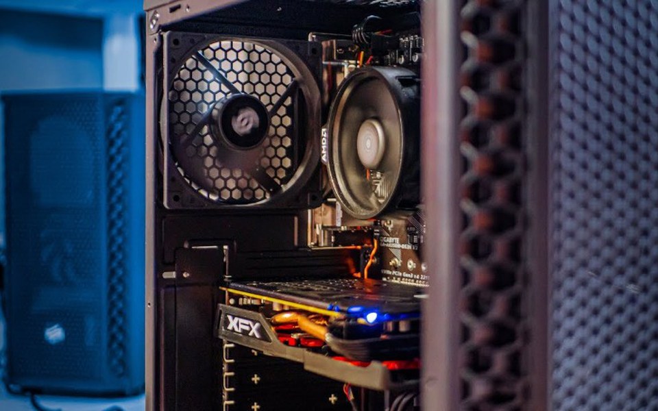 
        Zbiórka Na komputer stacjonarny do nauki - zdjęcie główne
    