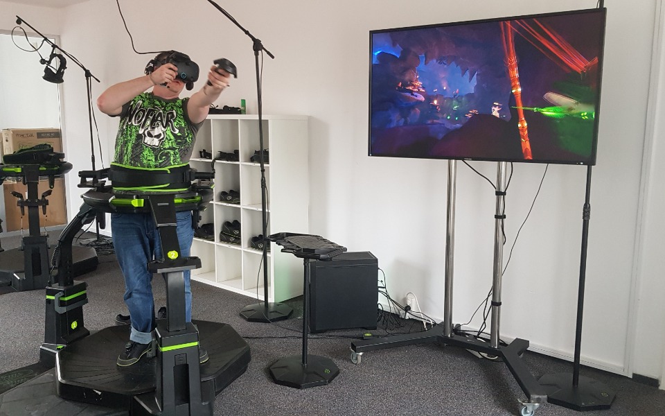 
        Zbiórka Salon End Of The Earth - zdjęcie główne
    