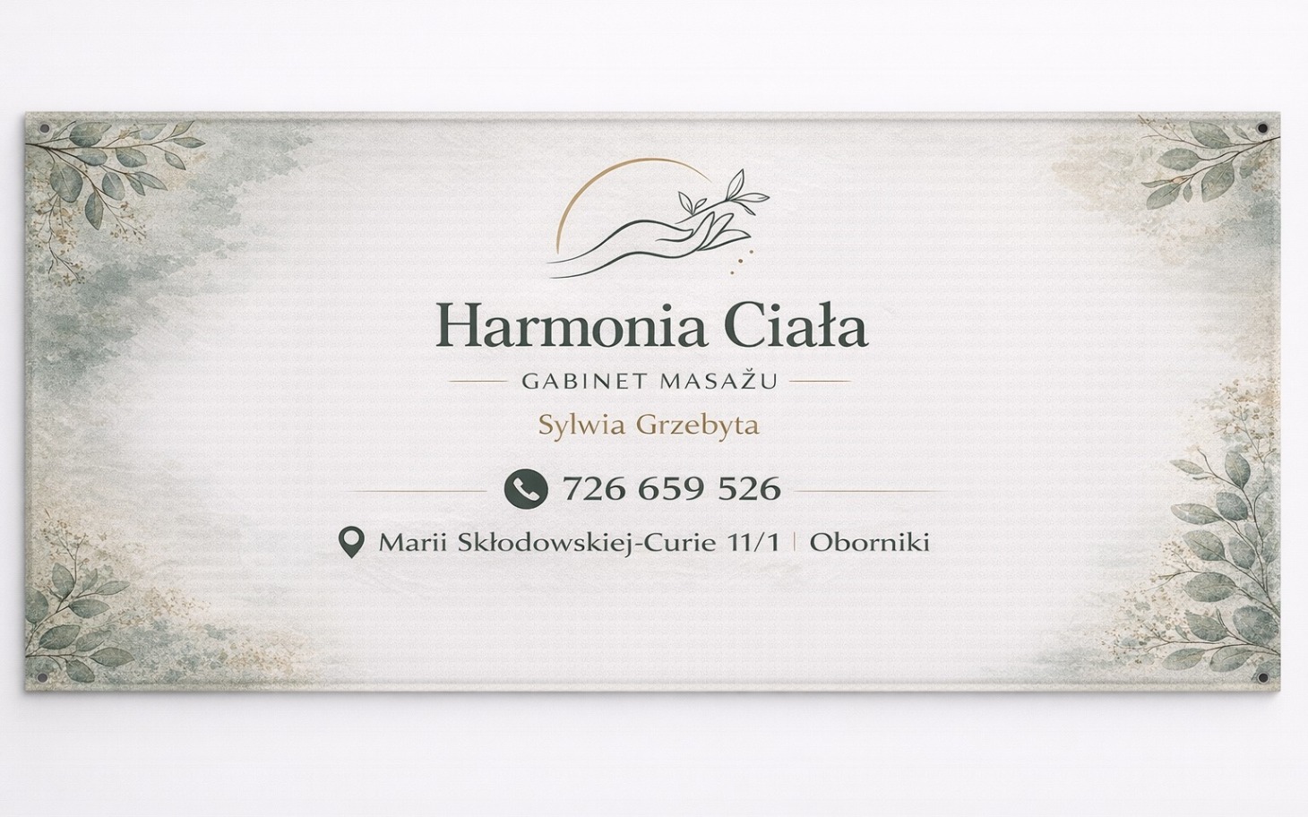 
        Tablica informacyjna gabinetu masażu Harmonia Ciała w Obornikach.
    