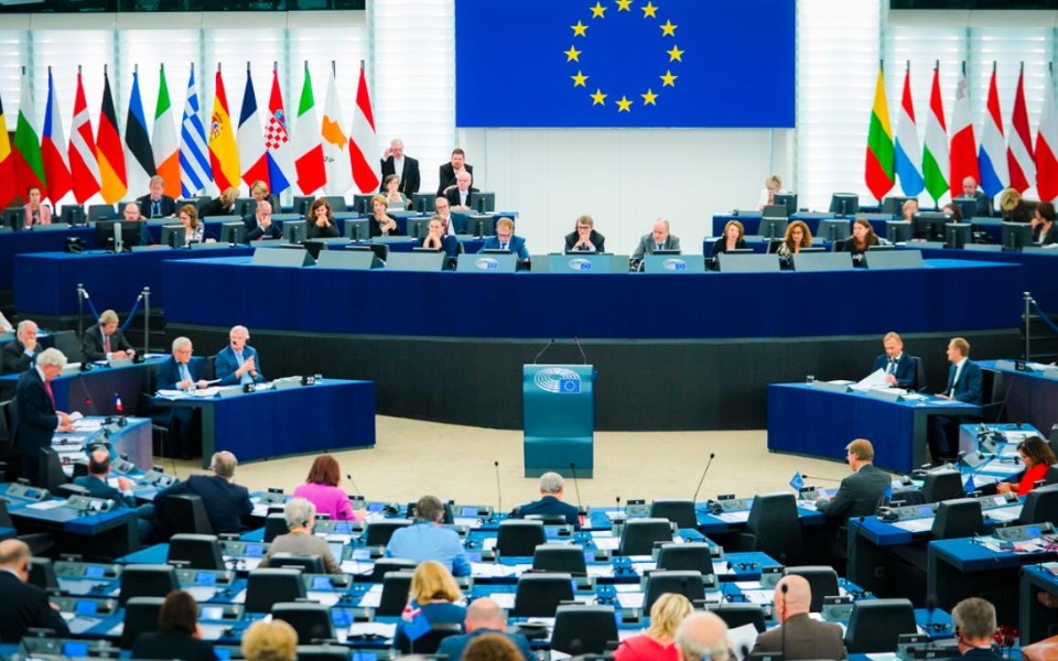
        Zbiórka Wysłanie Tuska do Brukseli - zdjęcie główne
    