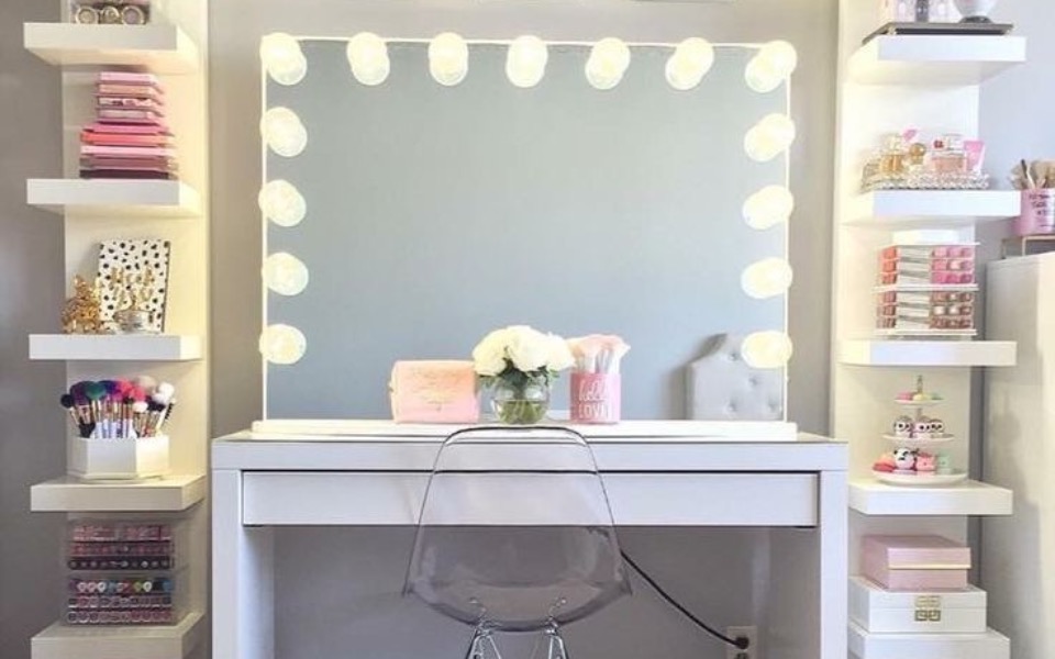 
        Zbiórka Na wymarzoną toaletkę do pokoju - zdjęcie główne
    