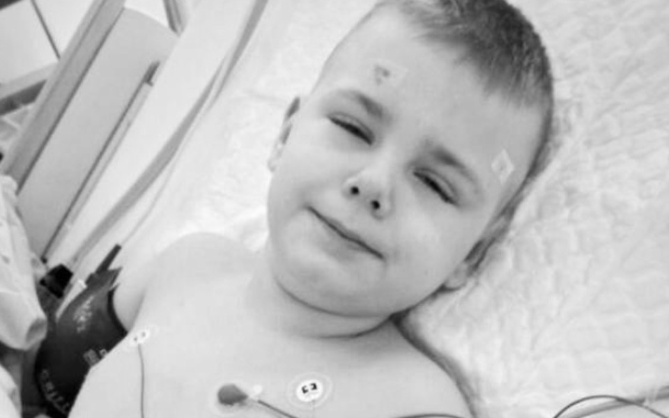 
        Zbiórka Na leczenie Kacperka pomocy - zdjęcie główne
    