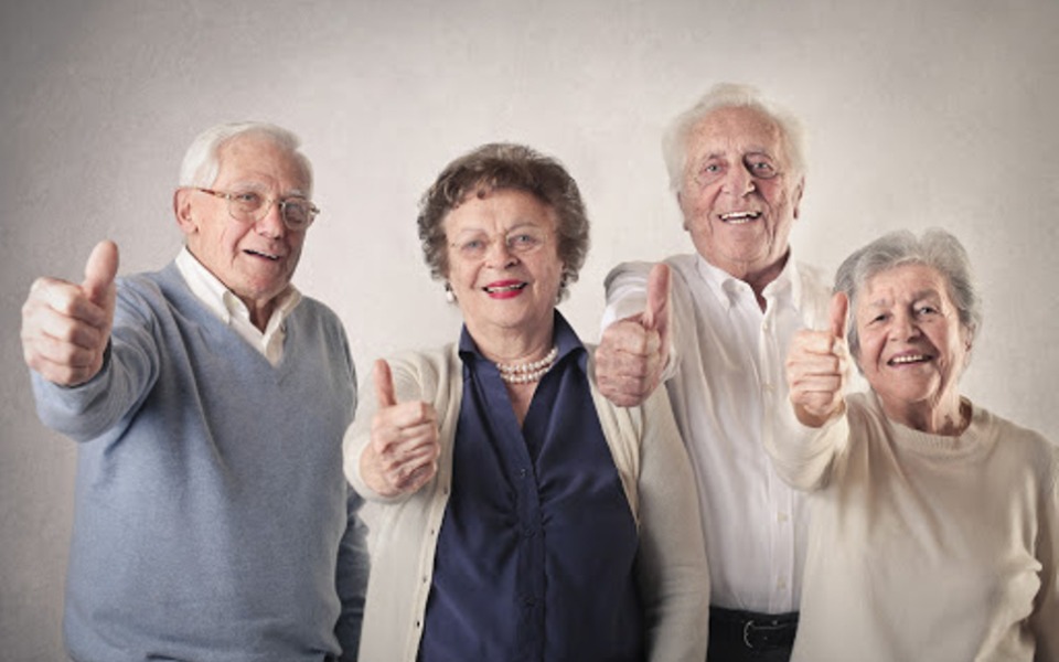 
        Zbiórka pomagam starszym osobą. - zdjęcie główne
    
