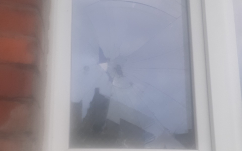 
        Zbiórka Wymiana szyby dla potzrebującego - zdjęcie główne
    