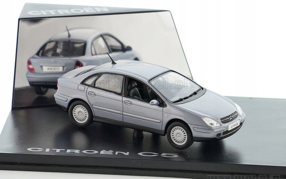 
        Zbiórka Na model wymarzonego samochodu - zdjęcie główne
    