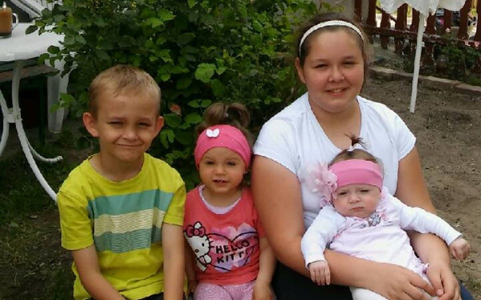 
        Zbiórka pomoc dla 4 dzieci i ich mamy - zdjęcie główne
    