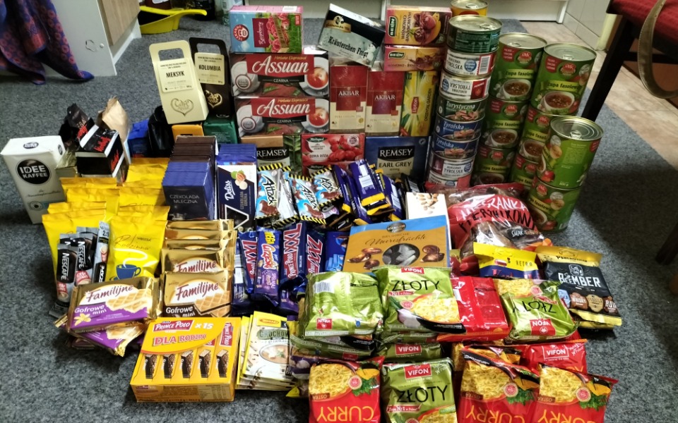 
        Zbiór darów spożywczych i artykułów codziennego użytku.
    