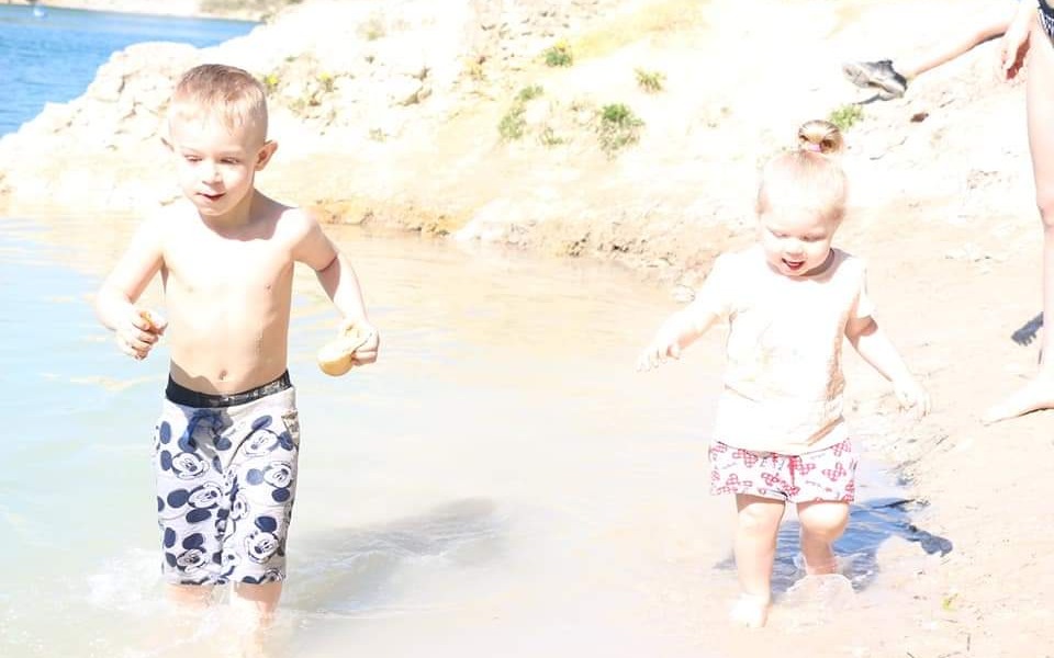 
        Zbiórka Samotna mama z dwoma Okruszkami - zdjęcie główne
    