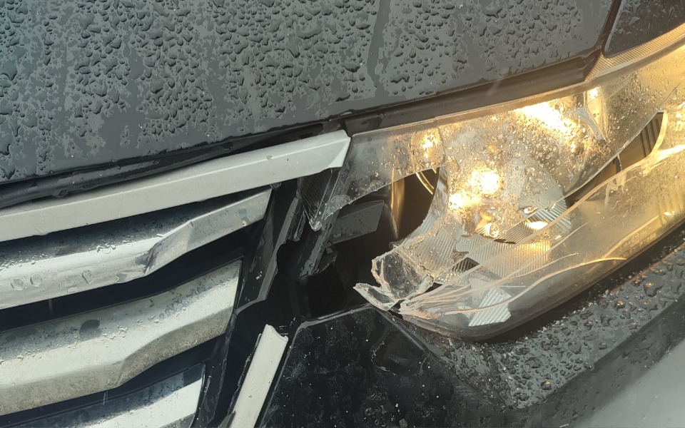 
        Zbiórka na naprawę lampy w aucie - zdjęcie główne
    