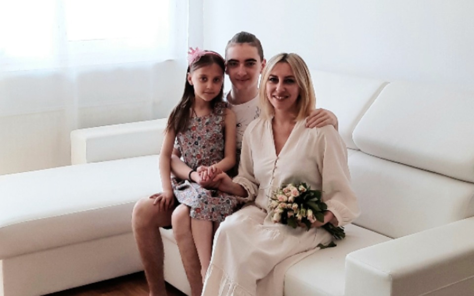 
        Zbiórka Kurs makijażu dla mamy z Ukrainy - zdjęcie główne
    