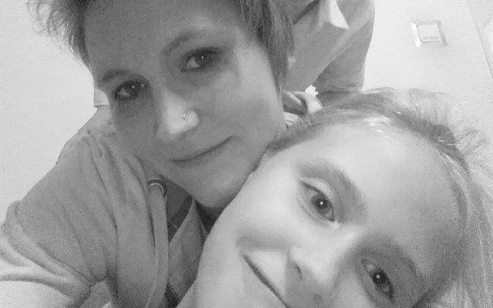 
        Zbiórka Samotnie wychowuje troje dzieci - zdjęcie główne
    