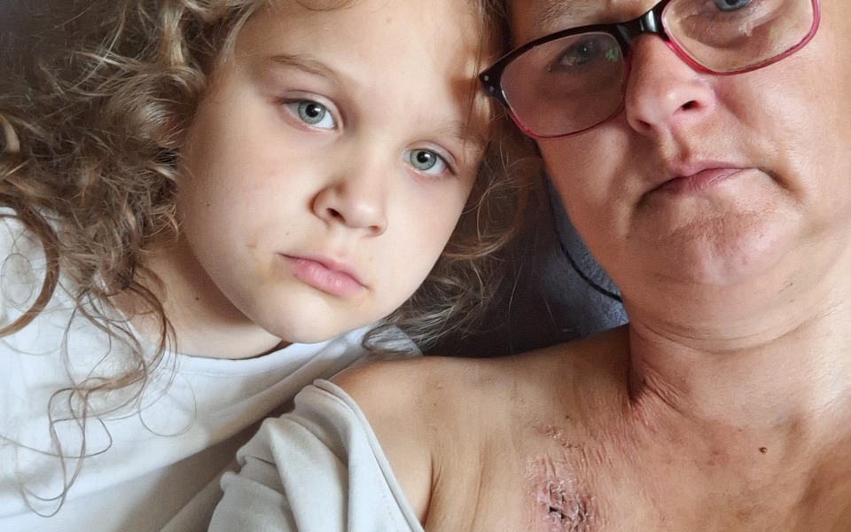 
        Zbiórka Rak zabiera mi babcie - zdjęcie główne
    