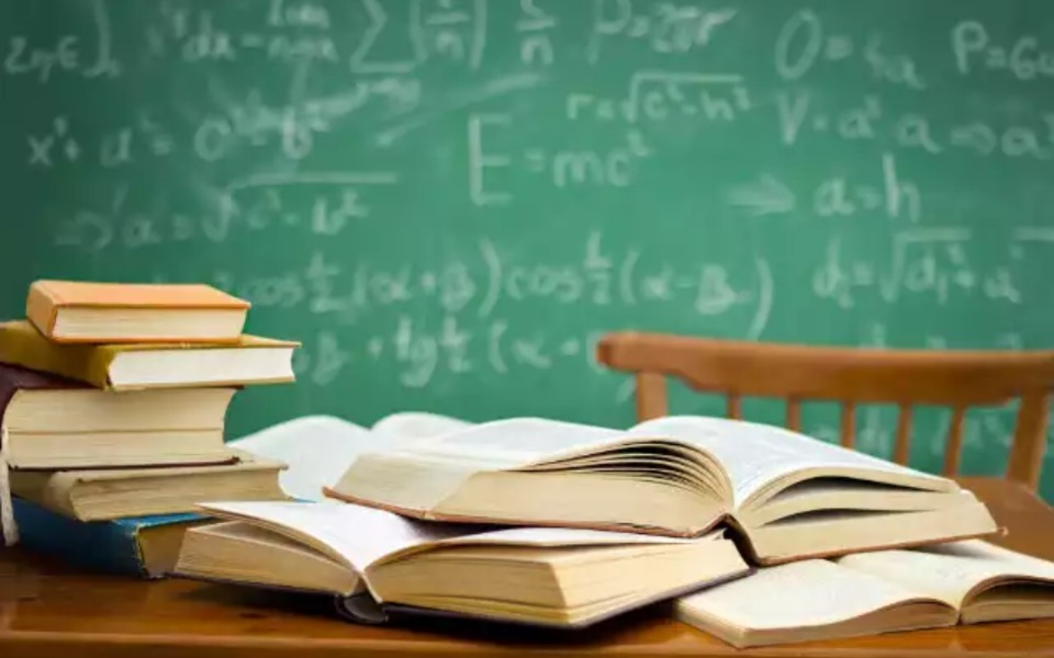 
        Zbiórka Zbieram na książki do liceum - zdjęcie główne
    