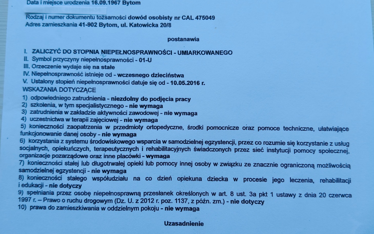 
        Dokument z wydrukiem informacyjnym/urzędowym.
    