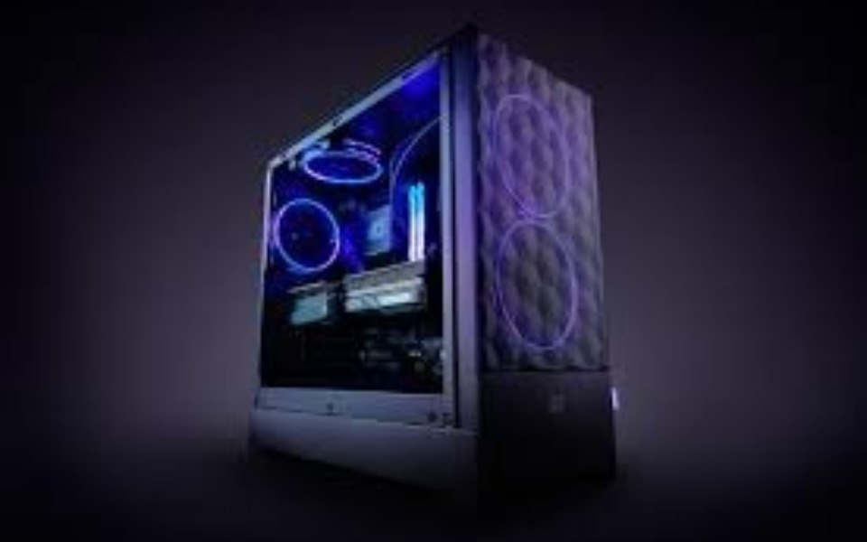 
        Nowoczesna obudowa komputera z podświetleniem LED.
    