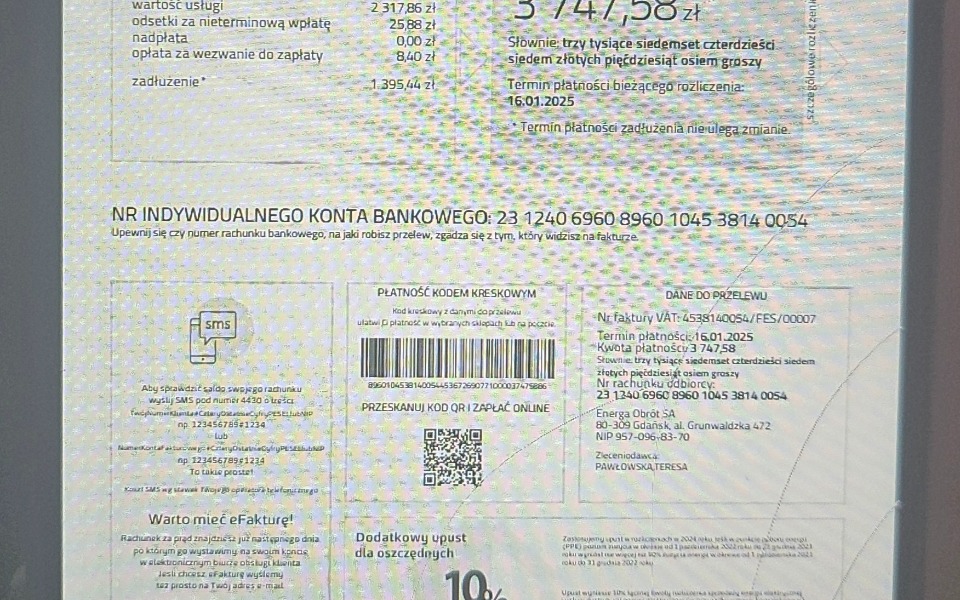 
        Dokument z danymi konta bankowego i kodem QR.
    