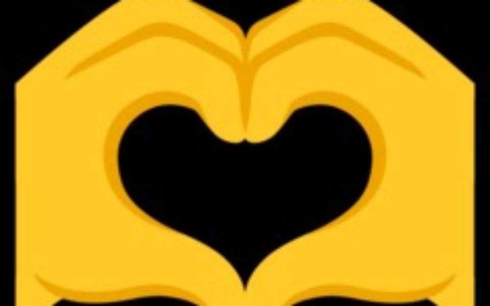 
        Piesek w schronisku czeka na nowy dom, pełen nadziei.
    