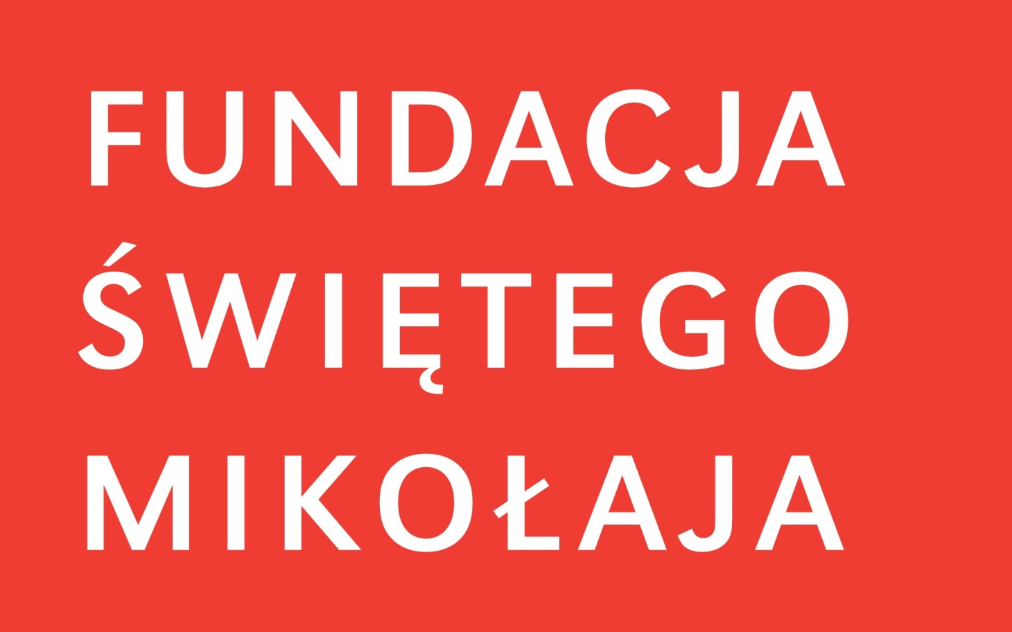 
        Pies w czerwonym sweterku na rękach właściciela.
    