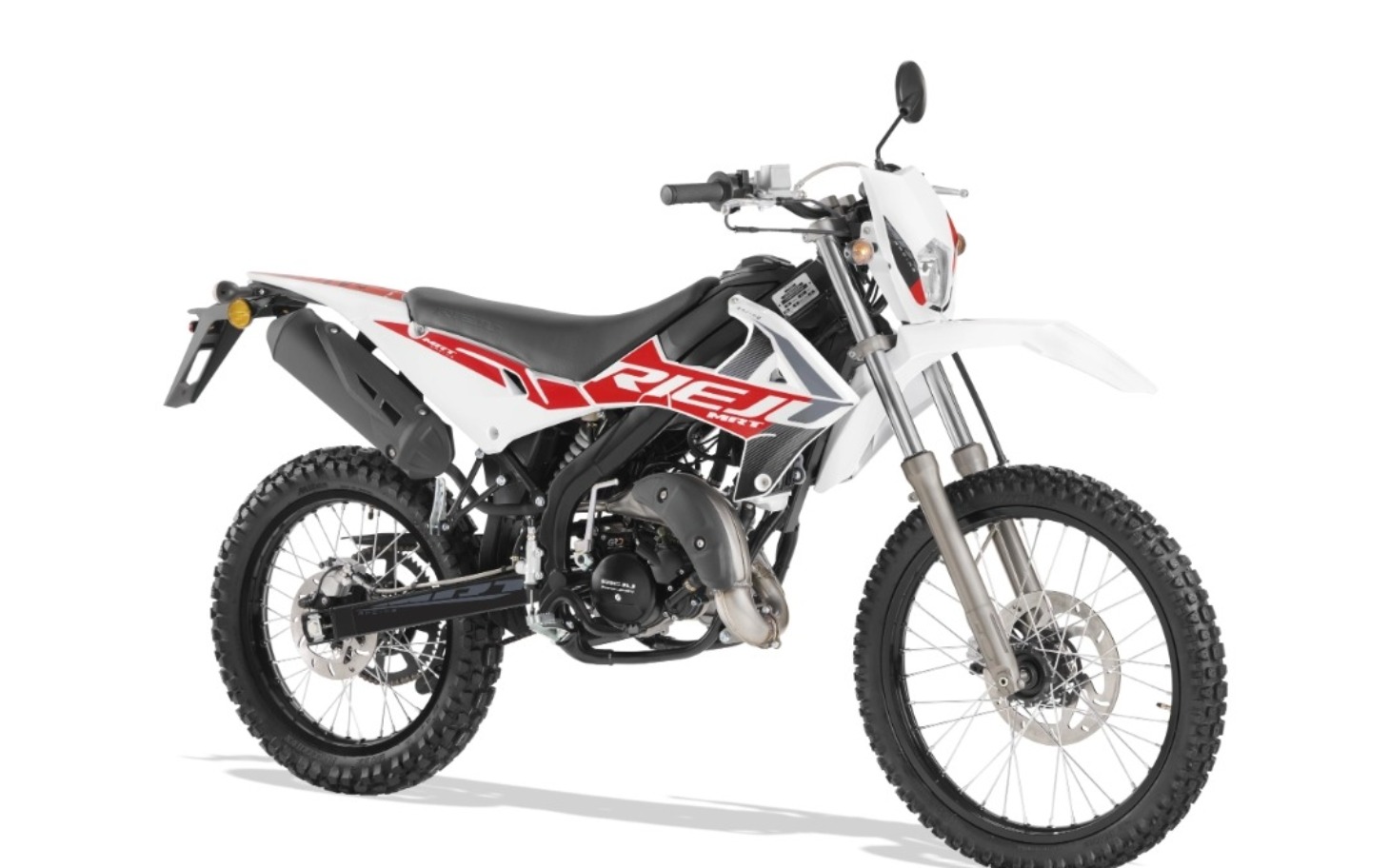 
        Motocykl terenowy w stylowym białym i czerwonym kolorze.
    