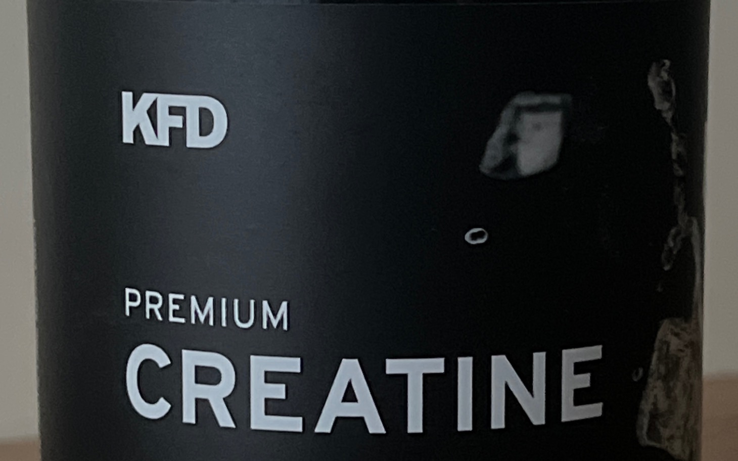 
        Opakowanie kreatyny KFD, suplement diety dla sportowców.
    