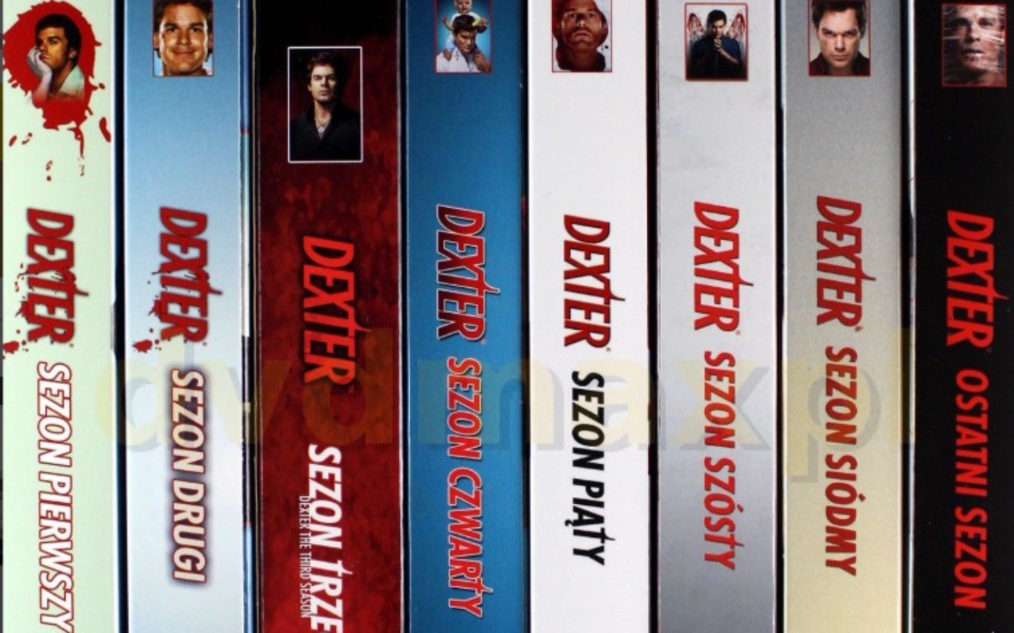 Sezony serialu Dexter na DVD, różne okładki.