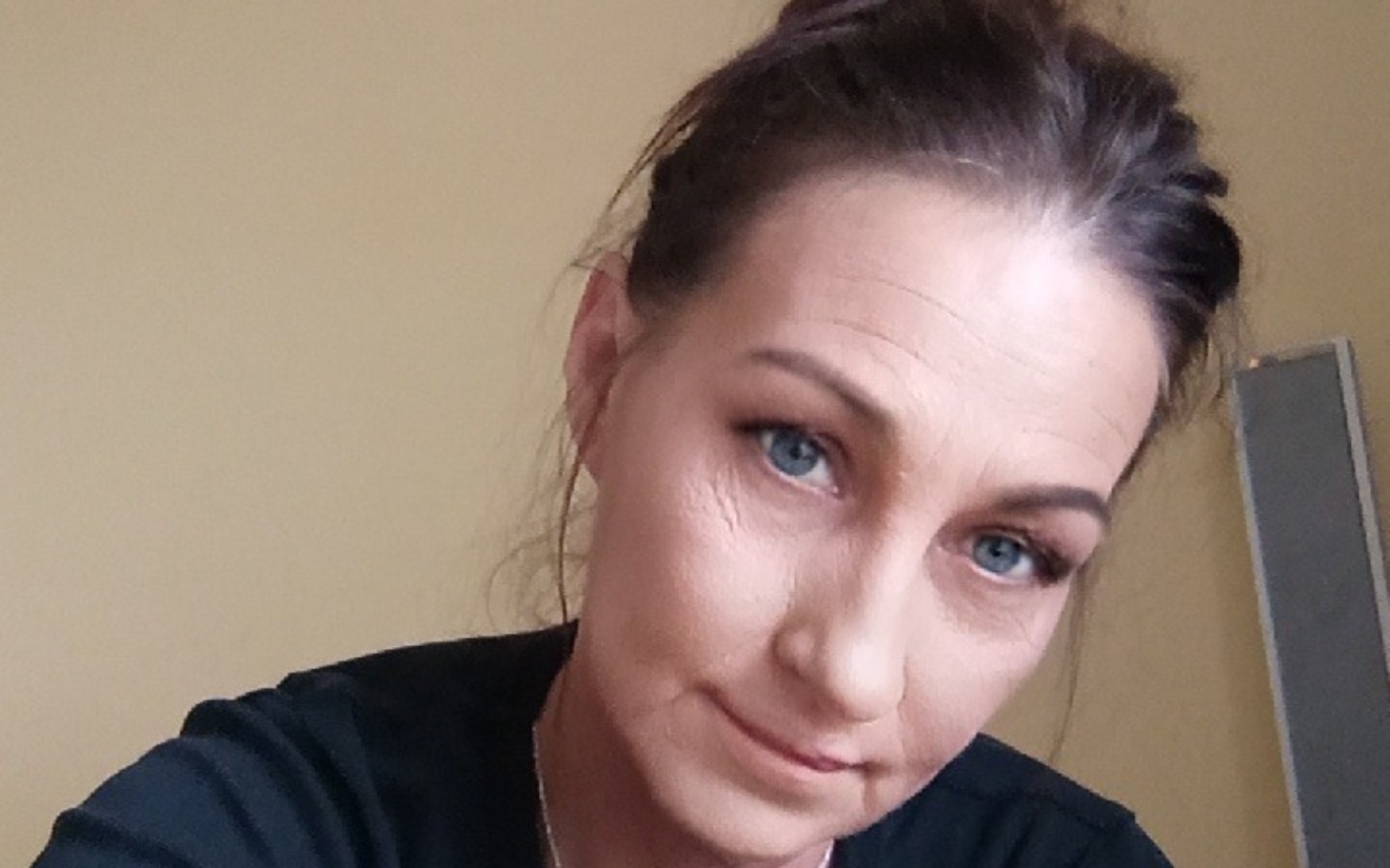 
        Wspierajmy schroniska, które ratują bezdomne zwierzęta.
    