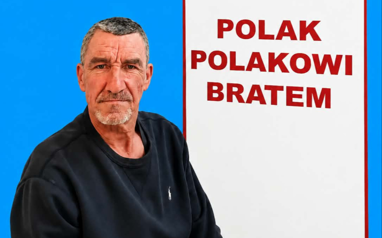 
        Zbliżenie na rączkę z bliznami i twarz po zabiegu
    
