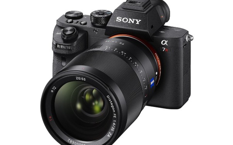 
        Zbiórka Profesjonalny aparat :) - zdjęcie główne
    