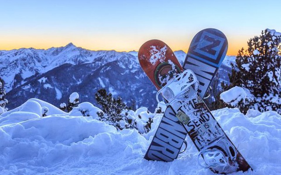 
        Zbiórka Nowa deska snowboardowa - zdjęcie główne
    