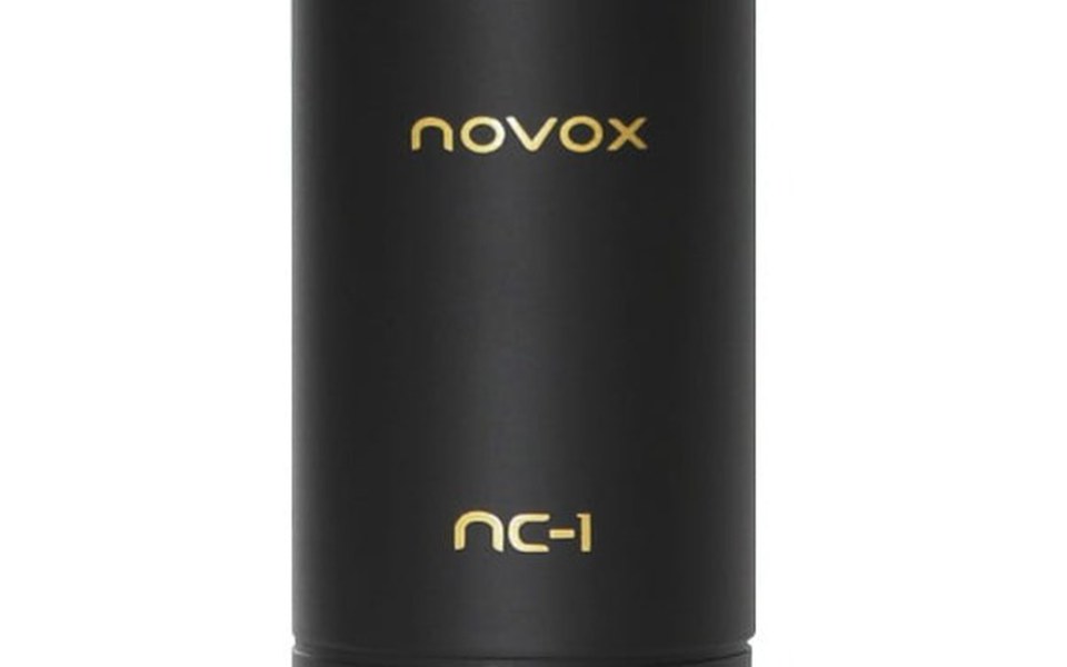 
        Zbiórka Na mikrofon do domowego studia. - zdjęcie główne
    