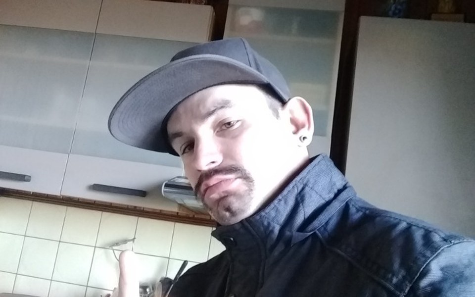 
        Zbiórka Słuchawki bezprzewodowe bęc - zdjęcie główne
    