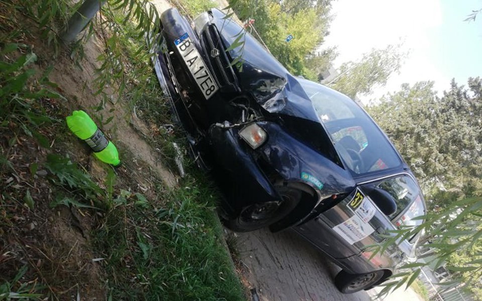 
        Zbiórka Odbudowa samochodu wyścigowego - zdjęcie główne
    